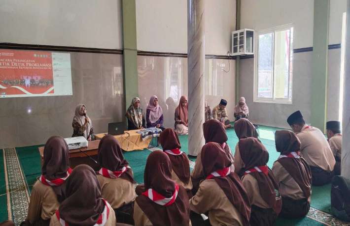 MEMBANGUN JIWA KEPEMIMPINAN DENGAN KARAKTER INTEGRITAS DALAM LDK OSIS 2024-2025